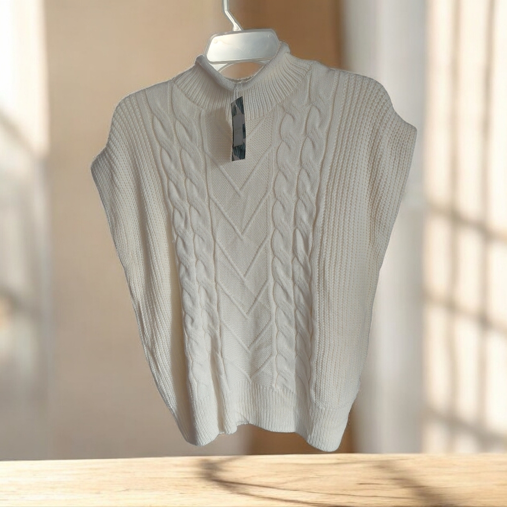 Langeyang Cream Cable Knit Turtleneck Sweater Vest